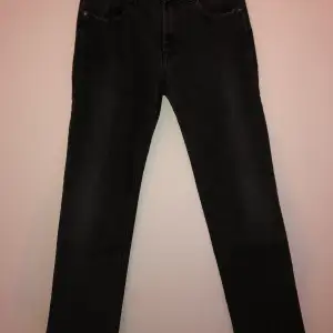 Svarta Batistini jeans.