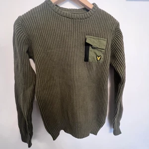 Lyle Scott - Bra skick, använd endast 2 gånger. Stl 14/15 years