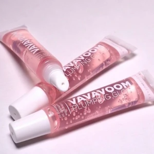 Smink - Plumping lipgloss! Aldrig använd! Från Makeup Mekka. Köpte för 90kr men säljer för 50kr💗