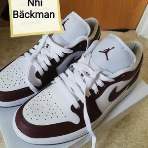 AIR JORDAN 1 LOW WMNS 'BRONZE ECLIPSE' - Jag har bara provat idag. Storlek 38