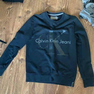 CK sweatshirt  - Medium är annonsen kvar är tröjjan kvar