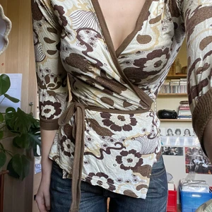 Topp - Så fin omlott topp som jag säljer pga pengarbrist 😭❤️ frakt tillkommer!