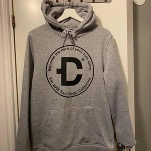 Dirt cült tröja m  - Knappt använd, fint skick 