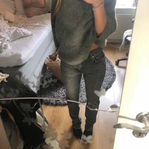 Zara jeans - Säljer dessa straight jeans från zara💕💕💕 frakt tillkommer 