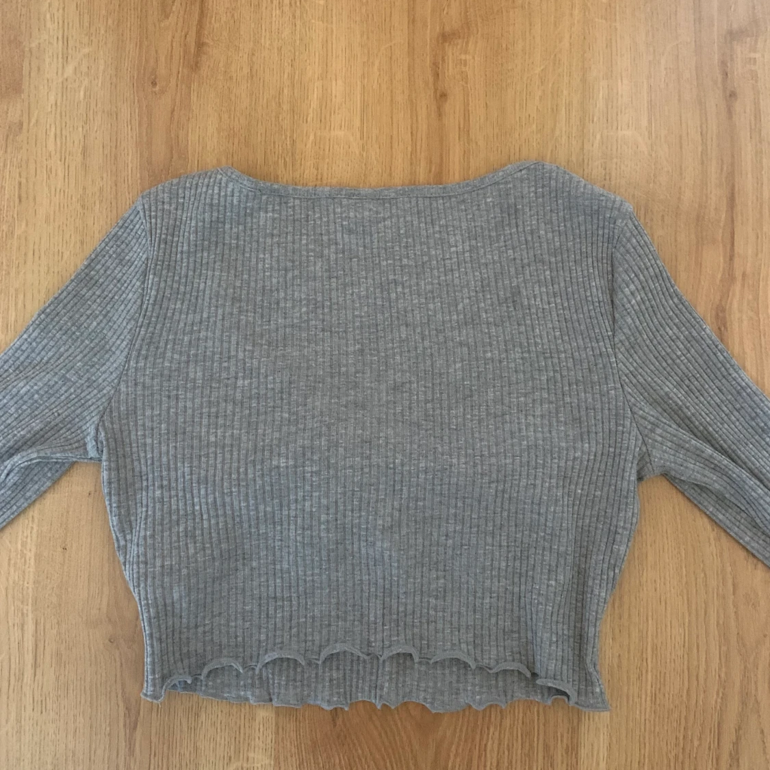 Grå långärmad topp - 91