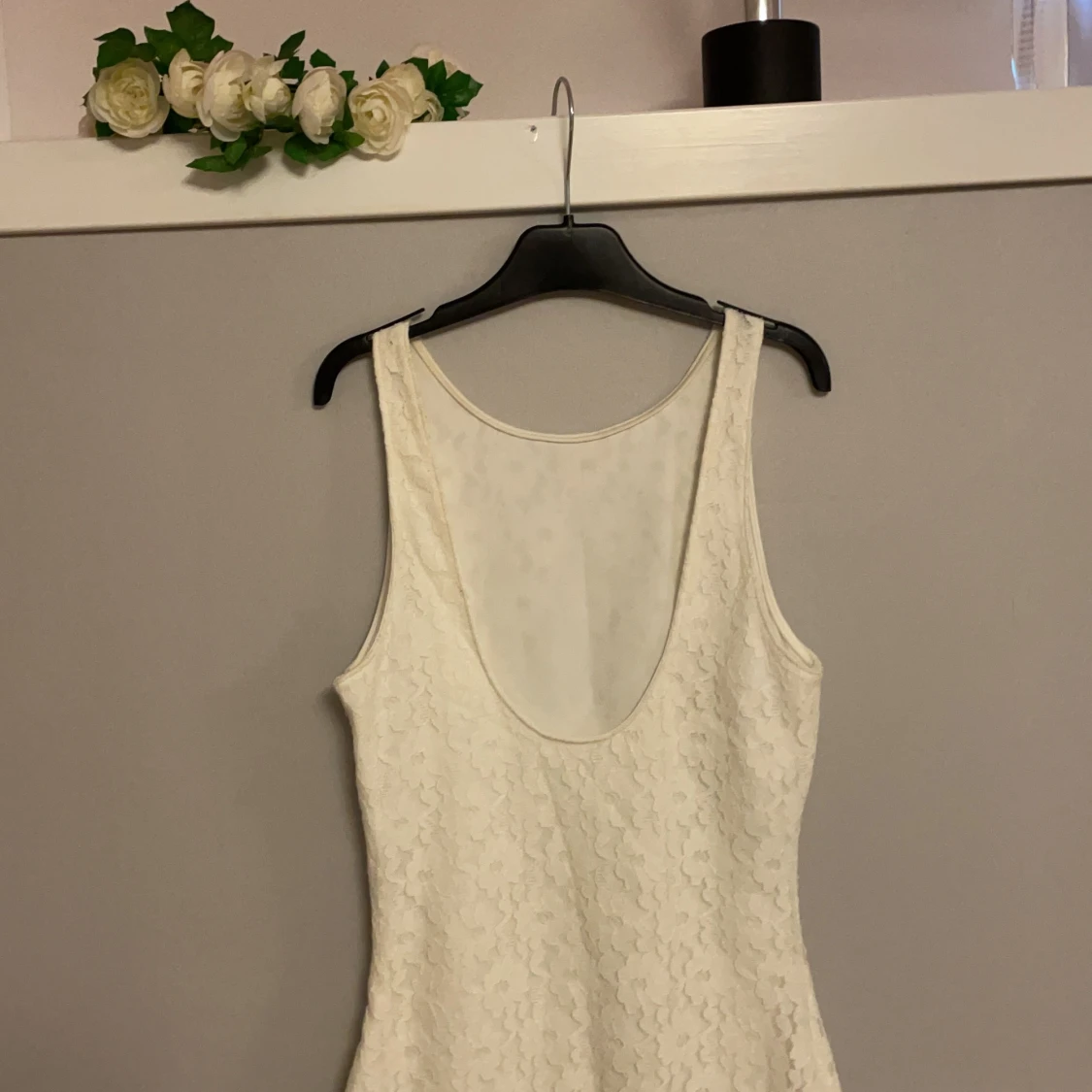 Vit figursydd spetsklänning stl s - 90