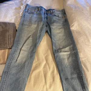Ett par stora (34/38) Levi’s jeans modell 501