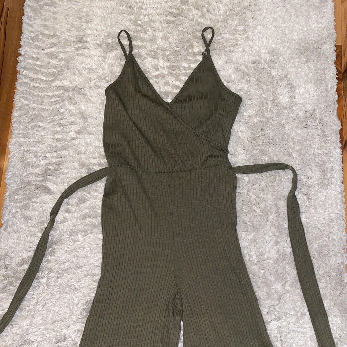 Militärgrön jumpsuit strl S - 90