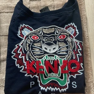 Kenzo tröja  - Inköpt för 2633kr