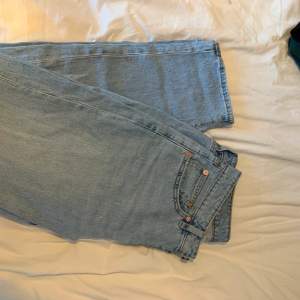 Jeans från lager 157, passar mig som är lite kortare 1,65, använd fåtal gånger strl L 