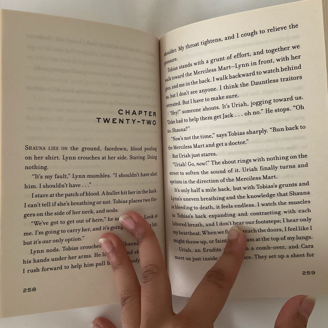 BOK Insurgent Veronica Roth Engelska - 90