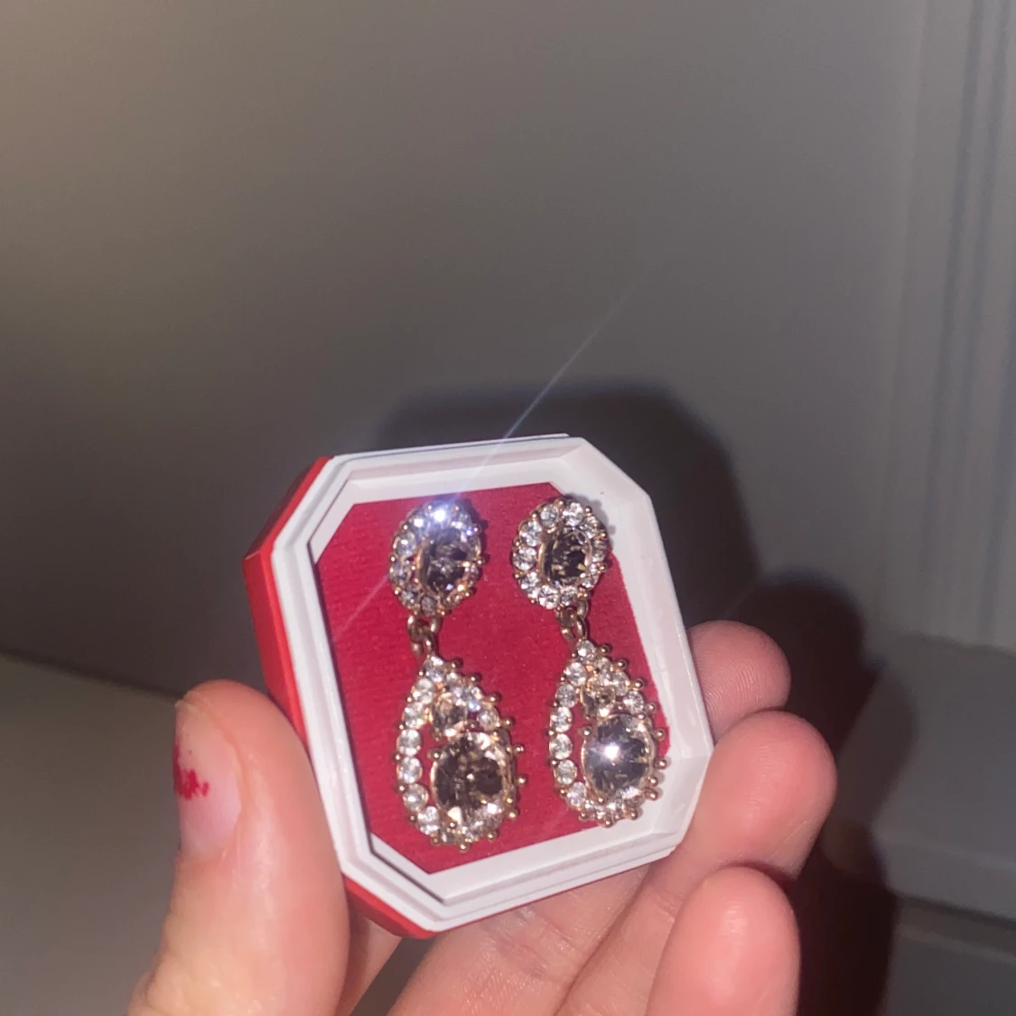 Lily and rose Rose gold örhängen  - 90