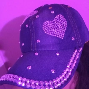 Keps - Fin rhinestone keps, inkl frakt !!