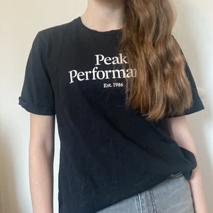 Peak performance tröja - Använd ett fåtal gånger 