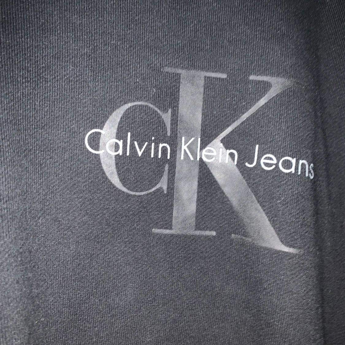 calvin klein svart sweatshirt - 90