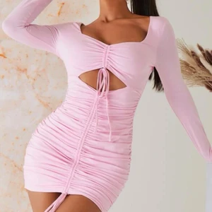 Rosa klänning - stl S 💖 