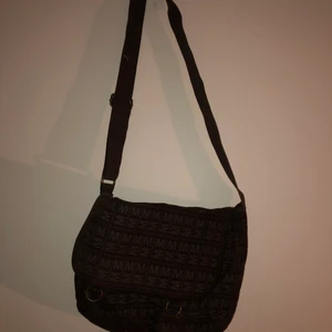 Väska - Väska! Köparen står för frakten 