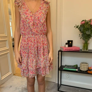 Sommarklänning - Rosa sommarklänning från pepe jeans 