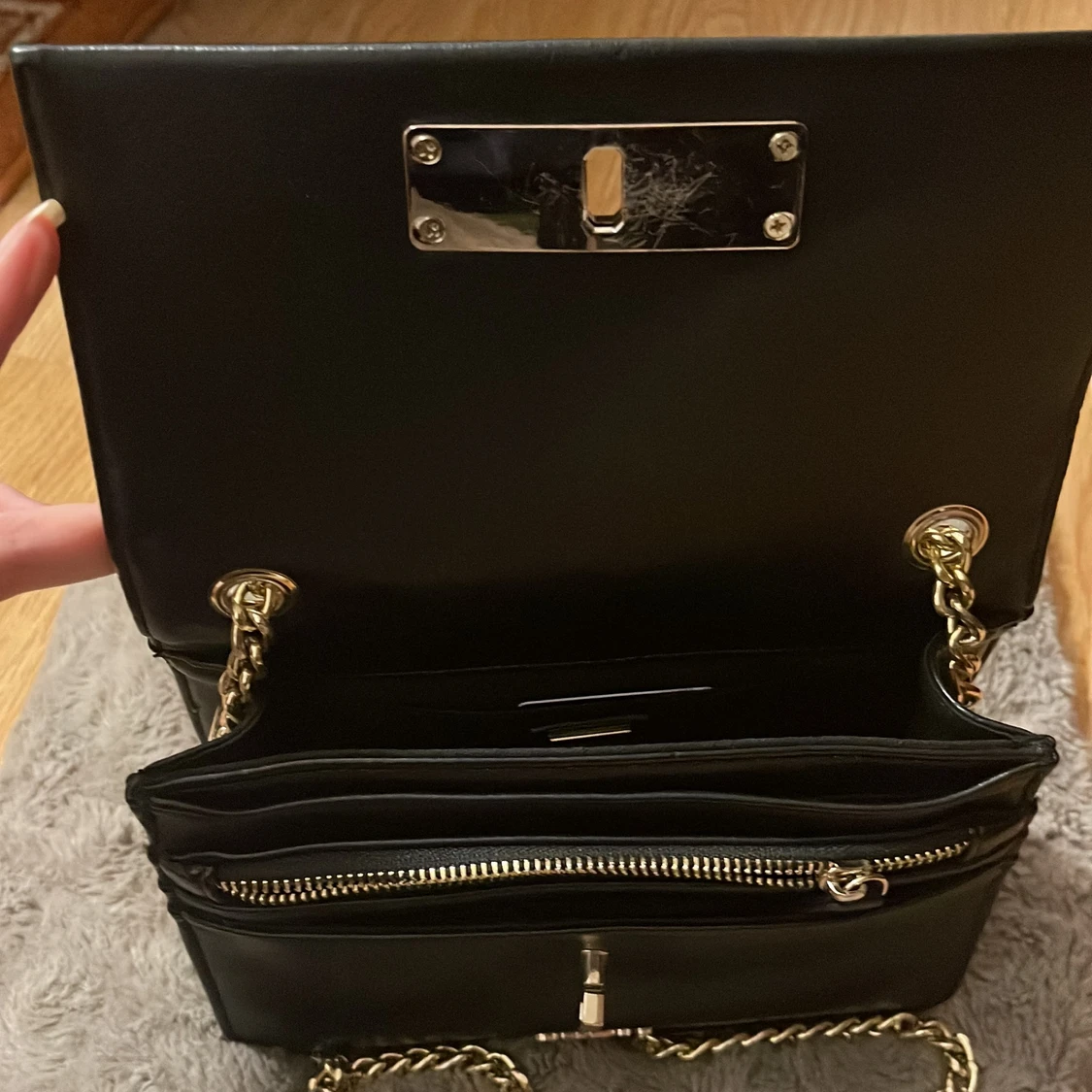 Guess black evening bag - 91