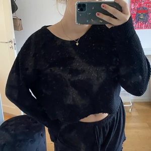 svart stickad tröja - svart stickad croppad tröja