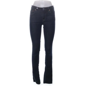 Filippa K jeans - Supersnygga Midwaist jeans (flaremodell) från Filippa K, säljer då dom var något små för mig. Storleken är 27/34. Skriv privat för fler frågor 🙌💖