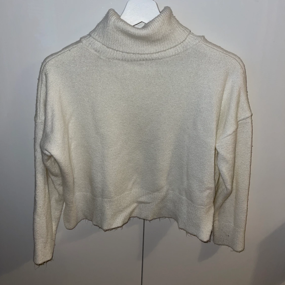 Croppad stickad tröja  - 91