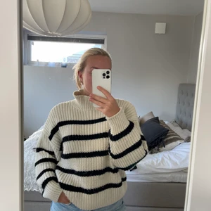 Stickad tröja - En stickad tröja som knappt är använd från hm i storlek 36❤️‍🔥