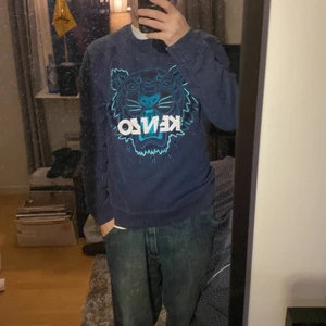 Kenzo Sweater - Kenzo sweater i bra skick som ej kommer till användning. Storlek S. Köpt för 200 euro.