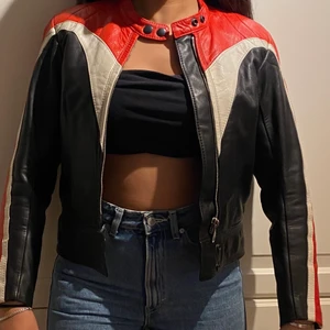 Supercool motorcykeljacka - Säljer min vintage motorcykel jacka!! Pris kan diskuteras. 