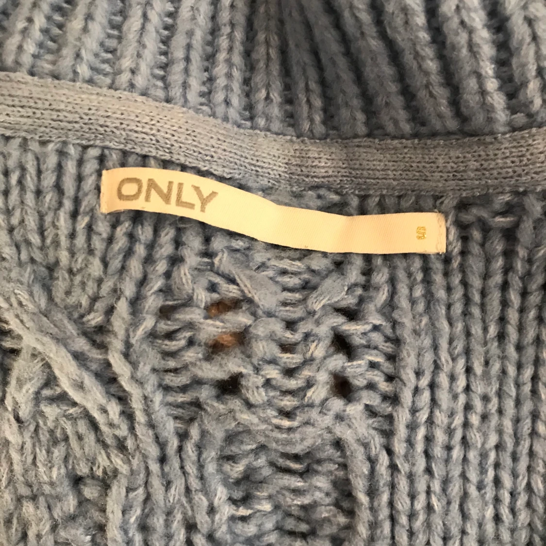 Stickad blå kofta - 91