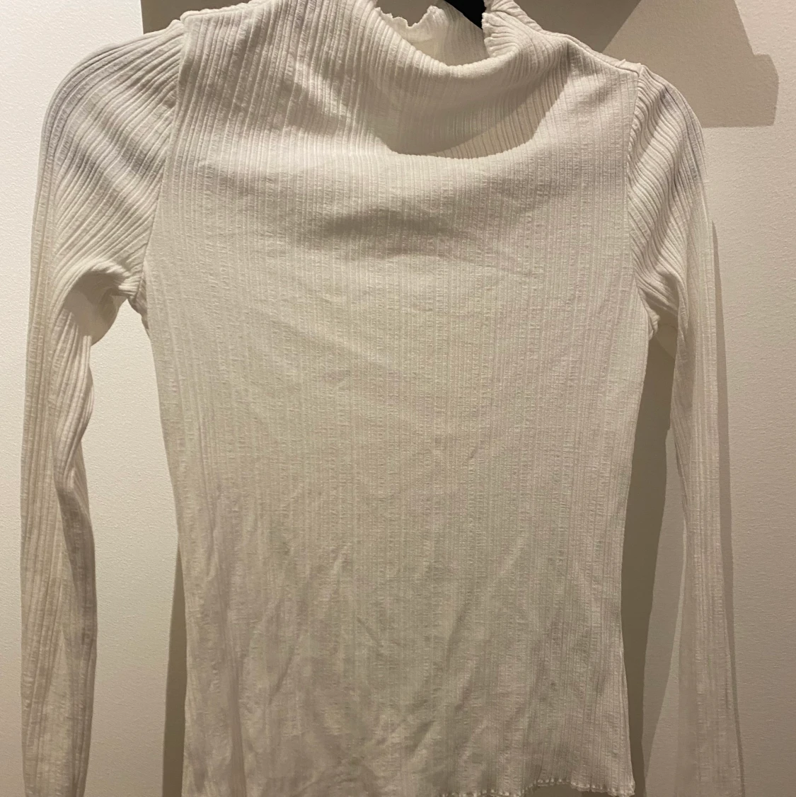 Vit halvpolo tröja! 