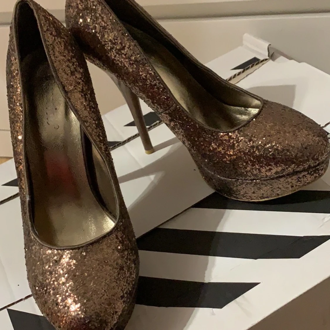 Fest glitter skor storlek 40 