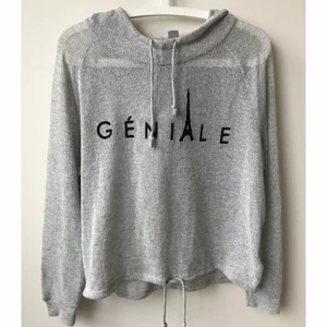 Huvtröja strl M, lite see through - Luvtröja från H&M i storlek M. Tyget är lite genomskinligt som man ser på bilden. Bra skick!