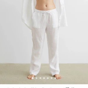 Linnebyxor från hm - Säljer mina snygga linnebyxor ifrån hm! Sälj pga av att jag ej använder de längre. Knappast använda och i bra skick. I storlek medium men passar mig som har s då man kan knyta ganska hårt i midjan! Säljer för 150kr + frakt💞💞