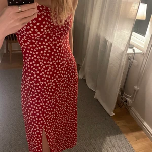 Klänning - Söt klänning ifrån Shein. Aldrig använd. Passar xs/s. Frakt 66kr! 💗