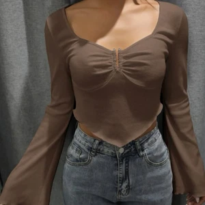 Fairy crop top - En såååå fin corp top. Den e tyvärr för stor för mig man kvalitet är så bra och jag älskar den 