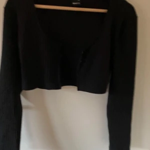 Svart Bolero Gina tricot  - Bra skick 80kr