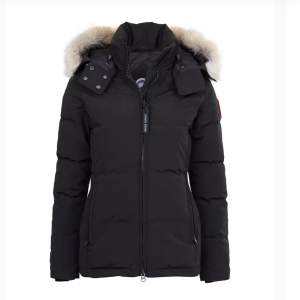 Säljer tyvärr min fina Canada goose jacka i modellen Chelsea parka för att jag växt ut från den. Lite smutsig (smink fläckar) men går att kemtvätta eller tvätta för hand. Köpt för 10.199kr och vet inte om jag har kvittot kvar men kan leta! 