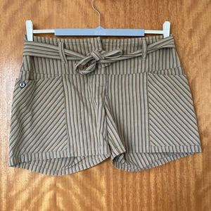 Shorts - Randiga shorts, lågmidjade, 36, HM