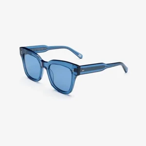 Chimi solglasögon  - Säljer dessa chimi brillor i modell #005 i färgen acai. De är knappast använda! Nypris är 1000kr, säljer för 500🤛. Köpare står för frakten!