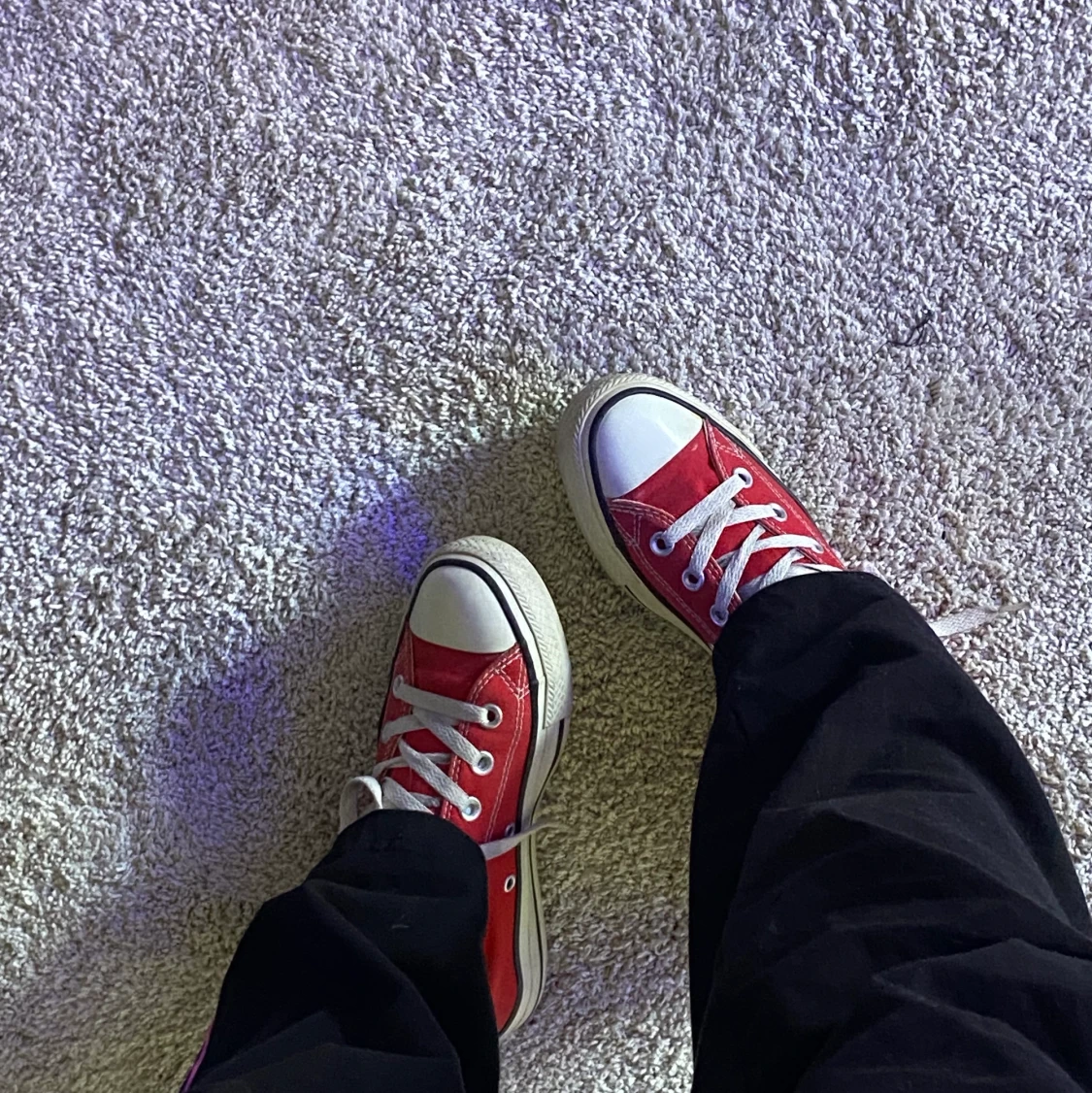 Röda Converse storlek 37