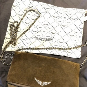 Zadig Voltaire väska - Väskan köptes 2019 på Zadig Voltaire butiken i Stockholm