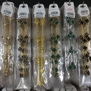 Halsband ✨⚜️ - Helt nya smycken i rostfritt stål, finns i alla färger och modeller. Först till kvarn gäller ✨🌸