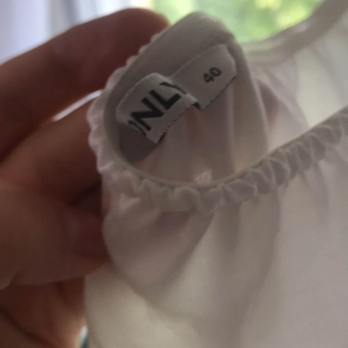 Vit, ny, längre klänning  - 91