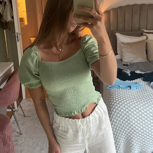 Topp - bra skick, skriv vid frågor ❤️