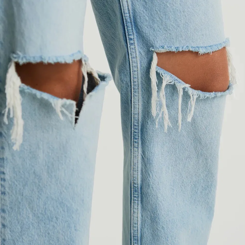 (Lånade bilder) || Populära jeans från ginatricot, säljer då dem aldrig kommer till användning. Köpta för 600kr, bra skick och endast använda fåtal gånger. Skriv ifall du har frågor! :)💙  Fast pris!. Jeans & Byxor.