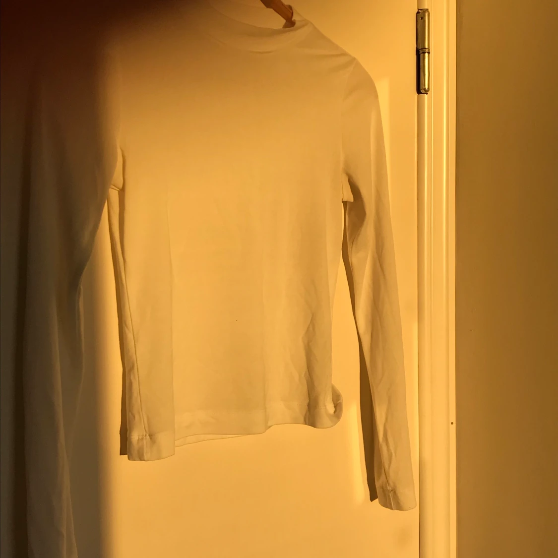 vit långärmad med fin krage - 90