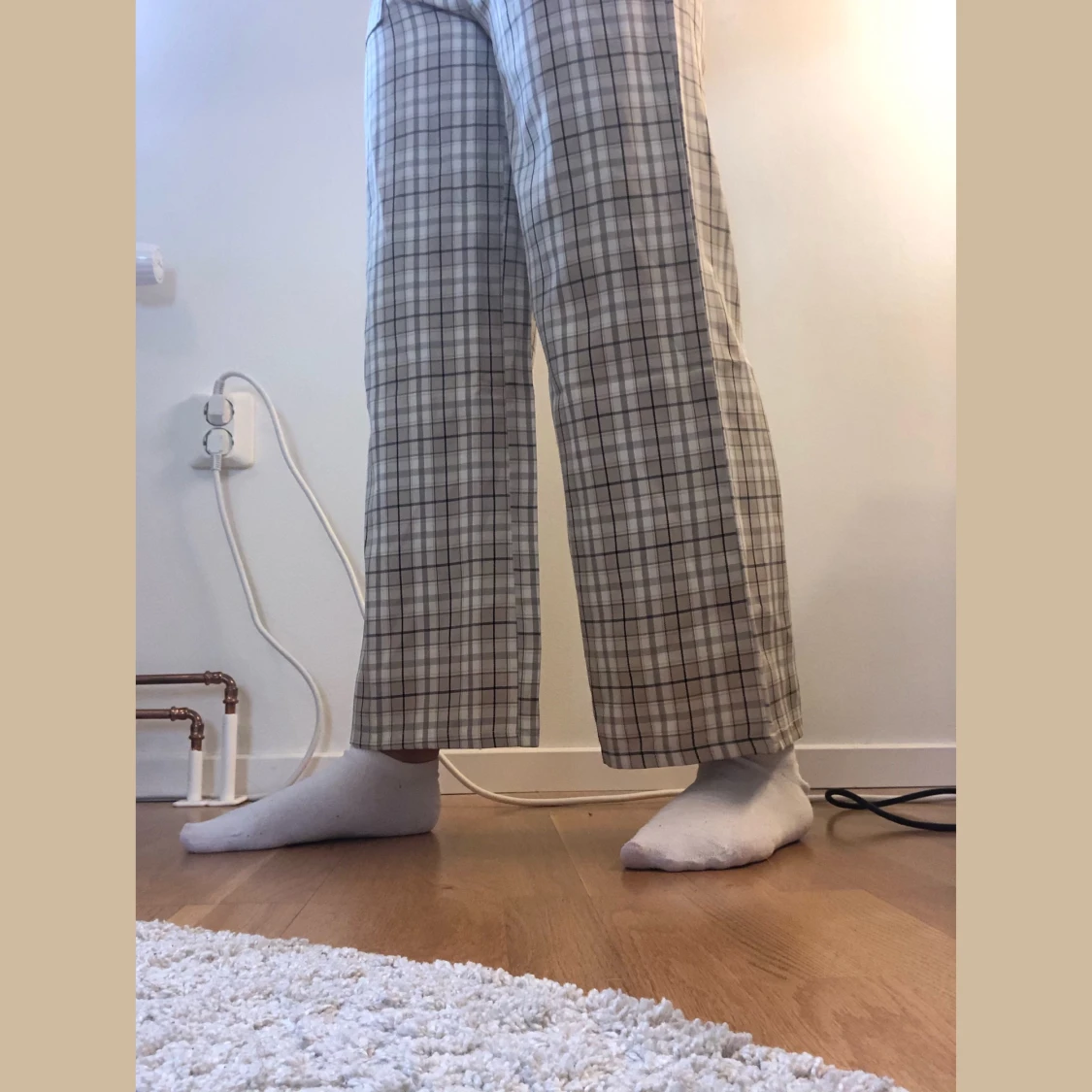 Rutiga byxor 🤍🤎 - 90