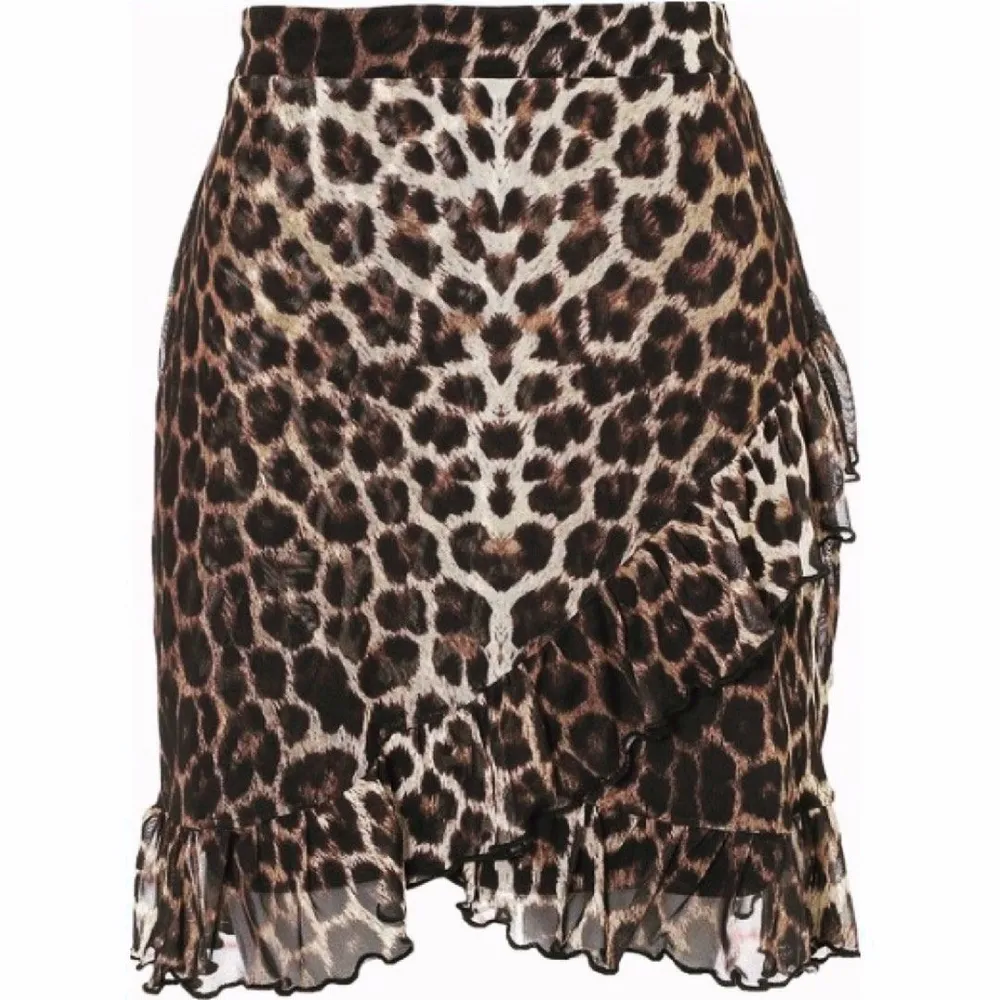 Säljer denna jättefina leopardkjol strl XS, skriv privat vid frågor eller om ni vill köpa! Köparen står för frakten. Kjolar.