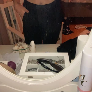 Svarta mjukisar - Bekväma mjukisar i storlek XS fårn lager 157.